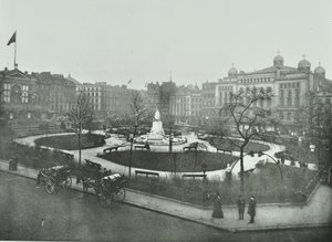 Leicester Square, Westminster LB: mirando al noreste, 1896 de English Photographer