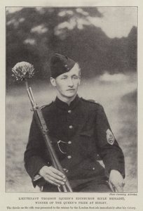 Teniente Thomson (Brigada de Fusileros de la Reina de Edimburgo), ganador del Premio de la Reina en Bisley