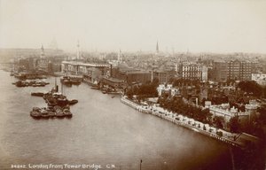 Londres desde el Puente de Londres de English Photographer