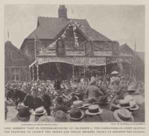 La visita de Lord Roberts a Pietermaritzburg el 4 de diciembre, el comandante en jefe dejando la plataforma para inspeccionar las tropas y los porteadores indios, formados frente a la estación de English Photographer