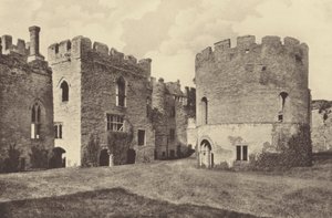 Castillo de Ludlow, pabellón interior y capilla redonda (foto b/n) de English Photographer