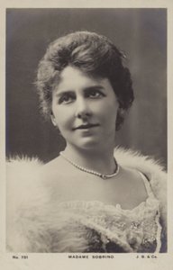 Luisa Sobrino, soprano de English Photographer