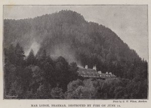 Mar Lodge, Braemar, destruido por un incendio el 14 de junio de English Photographer