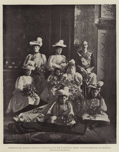 Matrimonio de Lady Margaret Grosvenor con el Príncipe Adolfo de Teck en Eaton Hall, Chester, la novia, el novio y las damas de honor de English Photographer