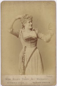 Miss Ellen Terry como Margaret (foto b/n) de English Photographer