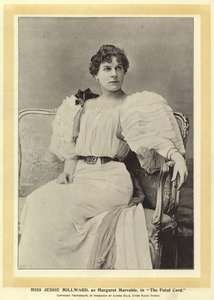 Señorita Jessie Millward, como Margaret Marrable, en The Fatal Card de English Photographer