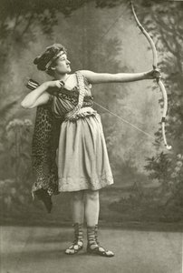 Miss Marion Grey como Hipólita de English Photographer
