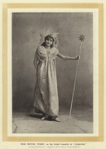 Señorita Minnie Terry, como la Coqueta Silfo en Cenicienta de English Photographer