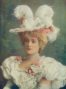 Señorita Stella Gastelle de English Photographer