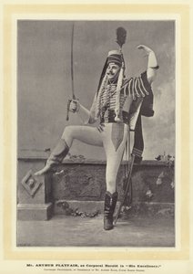 Mr Arthur Playfair, como el Cabo Harold en Su Excelencia