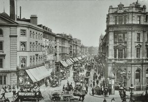 New Oxford Street: mirando al este desde Saint Giles Circus, 1895 de English Photographer
