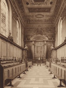Oxford: Trinity College, interior de la capilla, mirando al este (foto b/n) de English Photographer