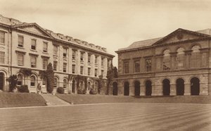Oxford: Worcester College, La biblioteca del siglo XVIII y el lado norte del cuadrilátero (foto b/n) de English Photographer