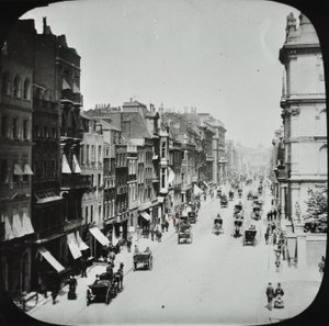 Pall Mall, Westminster LB: mirando al este desde Marlborough Road, 1895 de English Photographer