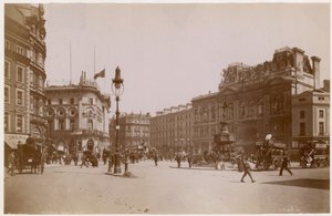 Piccadilly Circus, Londres de English Photographer