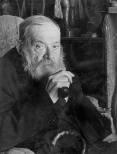 Retrato de Hilaire Belloc, en su casa, Kings Land, Shipley, West Sussex de English Photographer