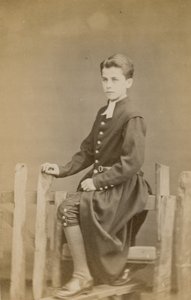 Retrato de un alumno en Christs Hospital de English Photographer