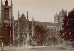 Postal con una imagen del lado norte de la Abadía de Westminster de English Photographer