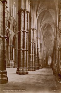 Postal con una imagen del pasillo sur de la Abadía de Westminster de English Photographer