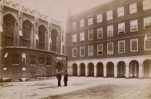 Postal con el edificio del claustro y el Templo Interior de English Photographer