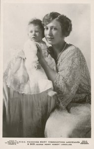 La Princesa María, Vizcondesa Lascelles, con su hijo mayor, George