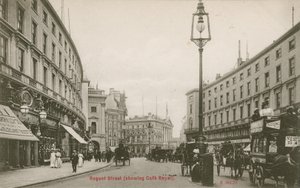 Regent Street, Londres, mostrando el Café Royal de English Photographer