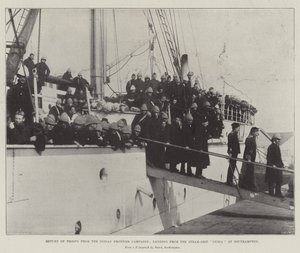 Regreso de Tropas de la Campaña Fronteriza India, desembarcando del Vapor Nubia en Southampton de English Photographer