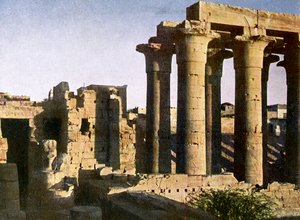 Ruinas del pórtico en el Templo de Luxor, Egipto