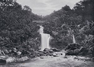 Escocia: Cascadas de Inversnaid, Lago Lomond de English Photographer