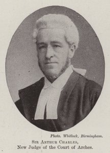 Sir Arthur Charles, nuevo juez del Tribunal de Arcos de English Photographer