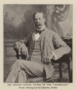 Sir Thomas Lipton, propietario del Shamrock de English Photographer