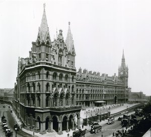 Estación de Ferrocarril de St Pancras; fotografía de abril de 1899 de English Photographer