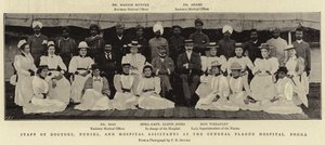 Personal de médicos, enfermeras y asistentes hospitalarios en el Hospital General de la Peste, Poona de English Photographer
