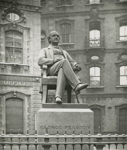 Estatua de George Peabody de English Photographer