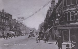 Stratford, Calle Alta, con el Teatro Borough de English Photographer
