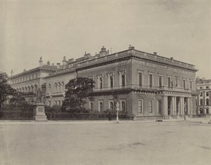 El Athenaeum Club (foto en blanco y negro) de English Photographer