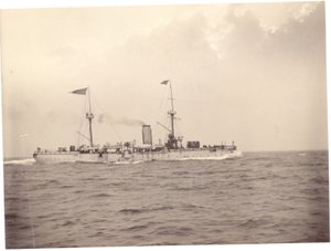 El "Chih Yuan" en el mar, c.1886