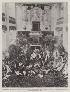 El funeral del difunto Príncipe Alfredo de Sajonia-Coburgo-Gotha, tributos florales alrededor del féretro en la iglesia del Schloss Friedenstein de English Photographer