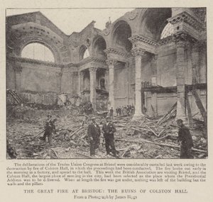 El gran incendio en Bristol, las ruinas de Colston Hall de English Photographer