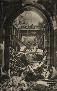 Las Casas del Parlamento, Londres, mostrando daños por bombas durante la Segunda Guerra Mundial de English Photographer