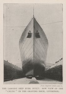 El Barco Más Grande Jamás Construido, Vista de Proa del Celtic en el Dique Seco, Liverpool de English Photographer