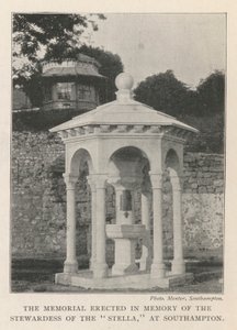 El Monumento Erecto en Memoria de la Azafata del Stella, en Southampton de English Photographer