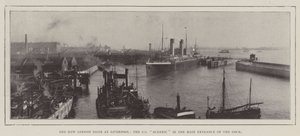 El nuevo Sandon Basin en Liverpool, el SS Oceanic en la entrada principal del muelle de English Photographer
