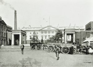 La Real Casa de la Moneda, Londres, 1895 de English Photographer