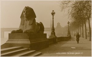 La Esfinge junto a la Aguja de Cleopatra