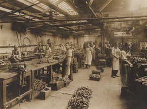 Obra de ingeniería inglesa sin identificar, principios del siglo XX (foto en b/n) de English Photographer