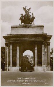Arco de Wellington y el Grupo de Estatuas de la Cuadriga de English Photographer