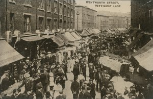 Wentworth Street, Petticoat Lane, Londres de English Photographer