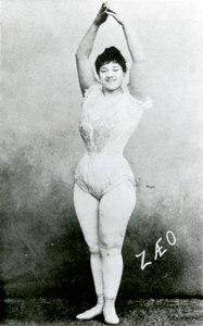 Zaeo, la artista de trapecio de English Photographer