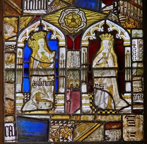 Un panel en la ventana este que representa las Virtudes Cardinales: Misericordia (Misericordia) y Paz (Pax) y una rosa blanca de English School